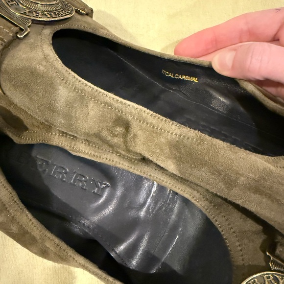 Burberry flats - Picture 3 of 7